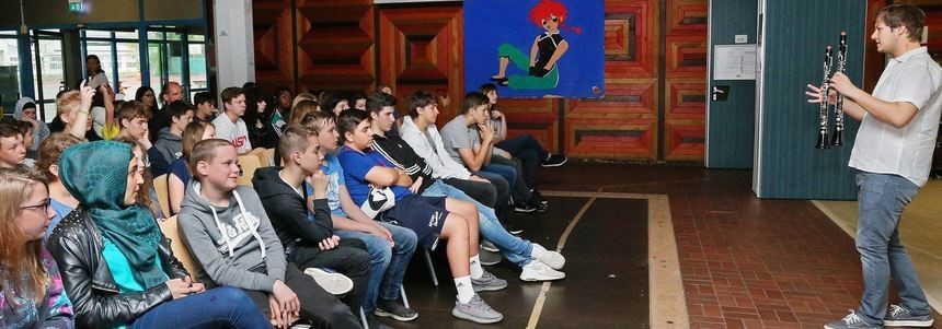 Schulbesuch von Sebastian Manz im Rahmen von Rhapsody in School